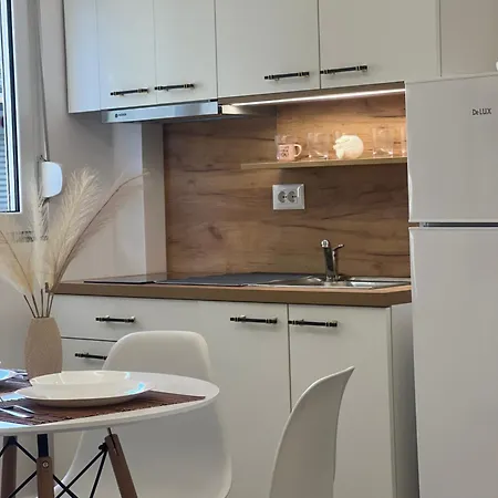 Ambrelia Living Ferienhaus Polisi i Vogel